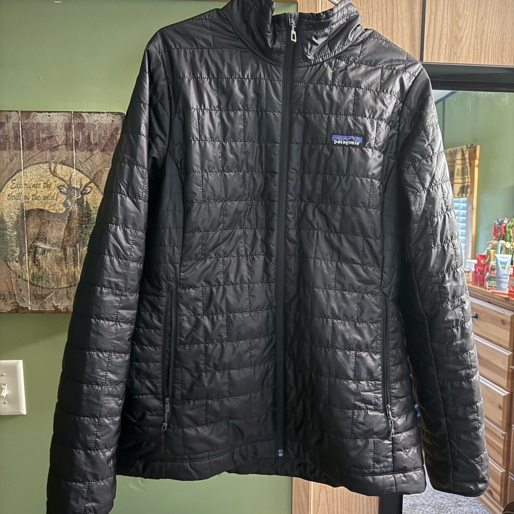 Patagonia Women's Black Puffer Jacket